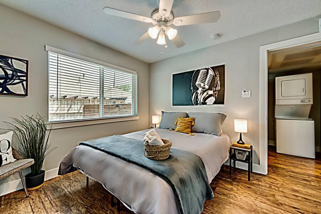 The Rhythm Room Near Downtown Dallas! Exterior photo